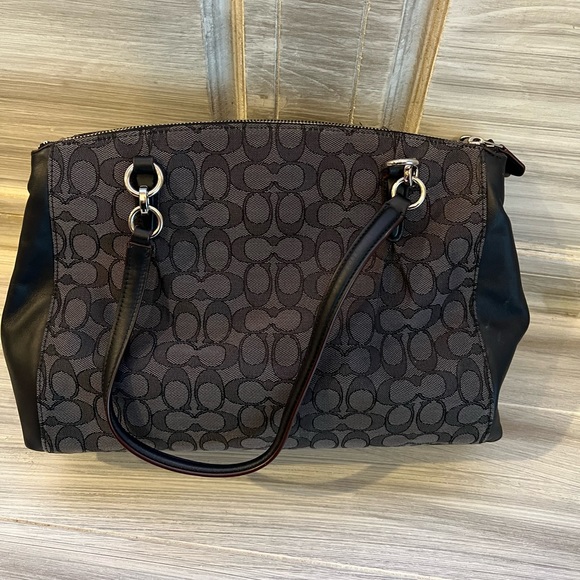 Authentic Coach Purse - Picture 2 of 6